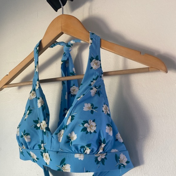 Draper James x Lands’ End 2 Piped Halter Bikini Top - Picture 5 of 9